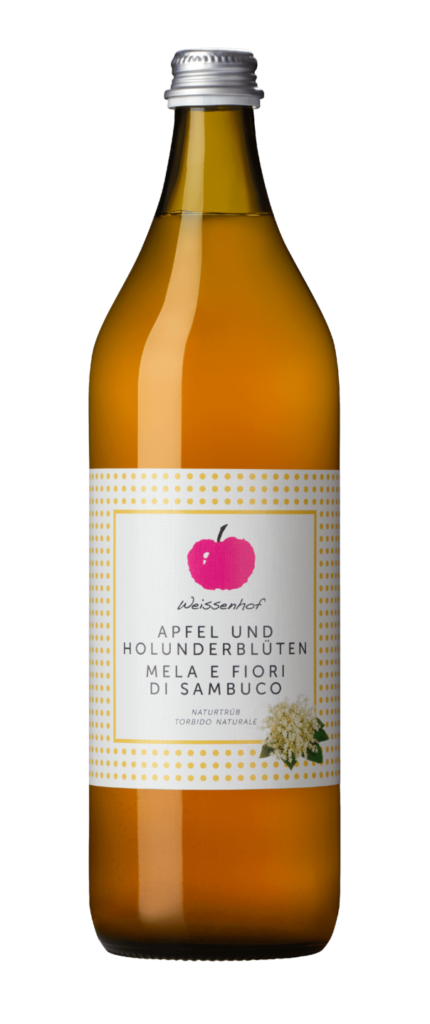 Succo di mela con fiori di sambuco